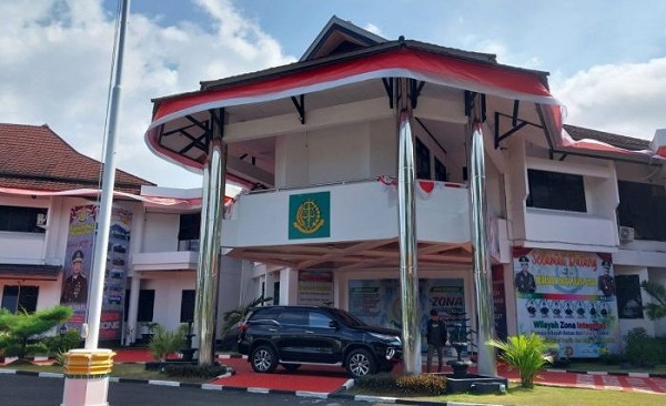 Dua Kali Mangkir Panggilan, Kejati Malut Jemput Bola Periksa Mantan Bupati Taliabu Aliong Mus di Jakarta