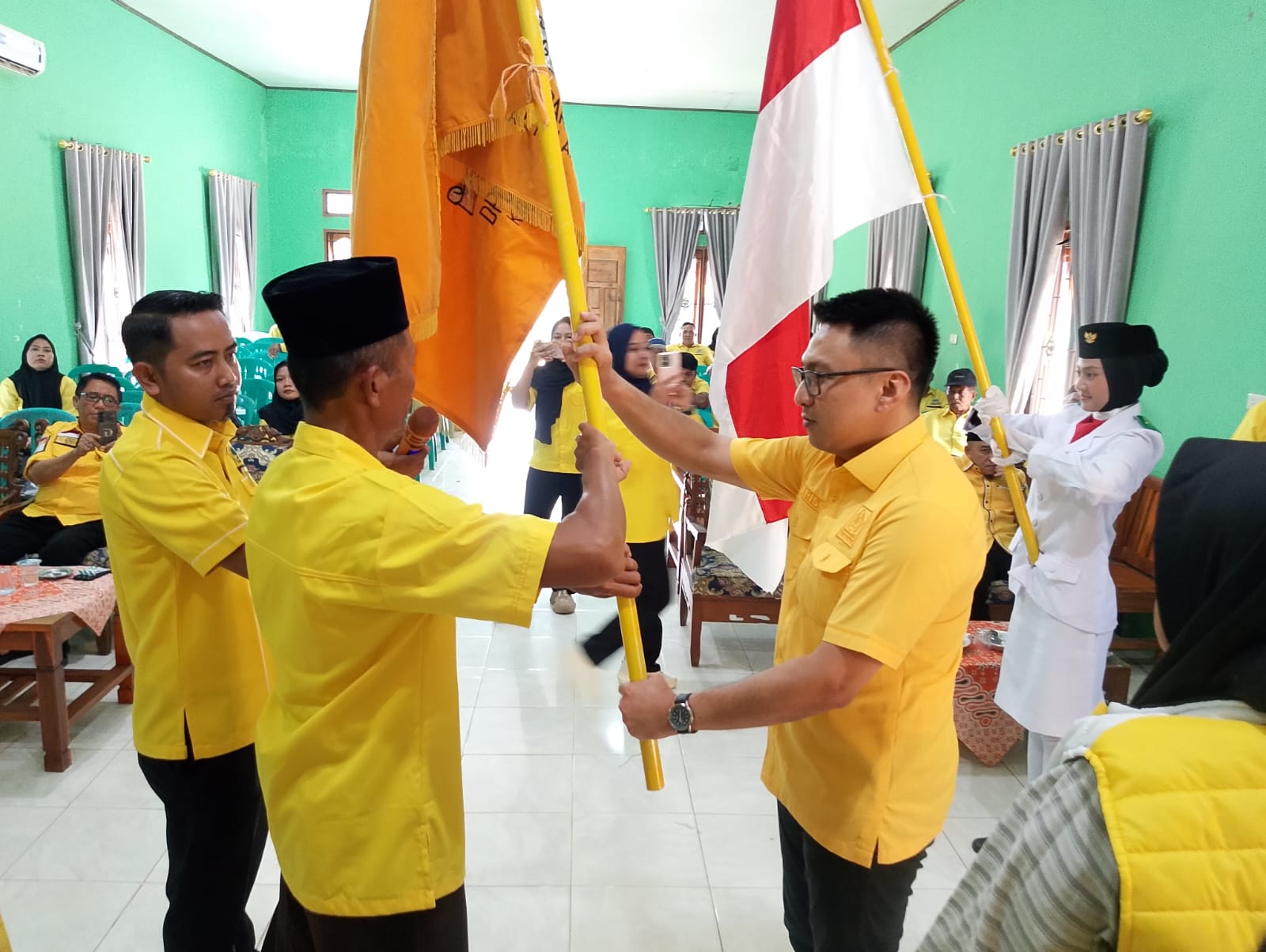 Ketua DPD Golkar Tulangbawang Lantik Supardi Jadi Pimpinan Kecamatan Meraksa Aji, Aris Pratama Tekankan Soliditas Partai