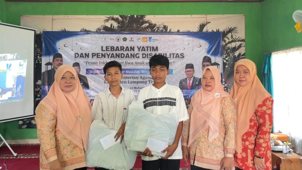 Dharma Wanita Kemenag Lampung Timur Berbagi Kebahagiaan dengan Anak Yatim dan Disabilitas di Lebaran Yatim 2026