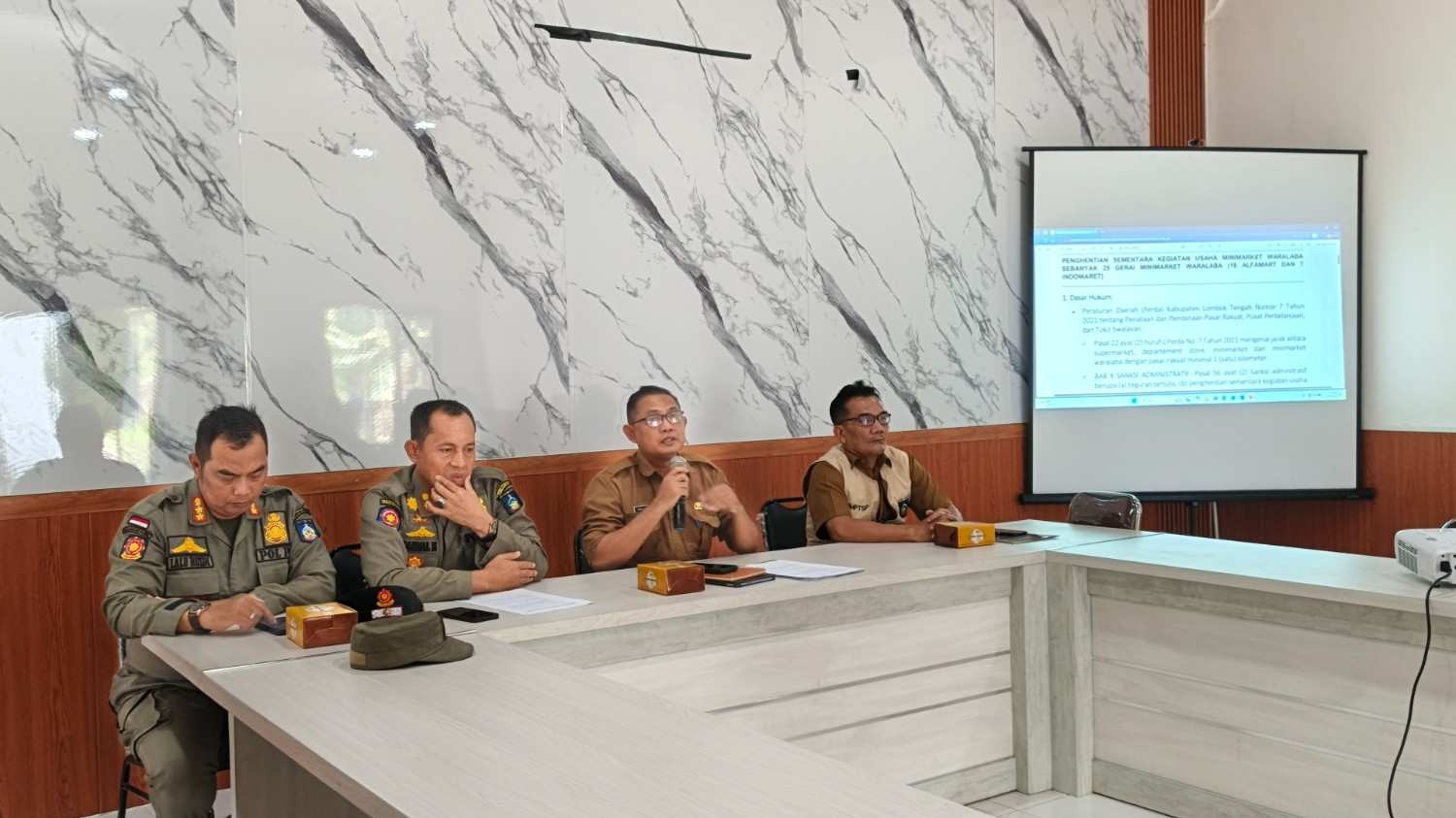 25 Gerai Alfamart dan Indomaret di Lombok Tengah Dipaksa Tutup Gara-gara Jarak ke Pasar Tradisional Kurang dari 1 Kilometer