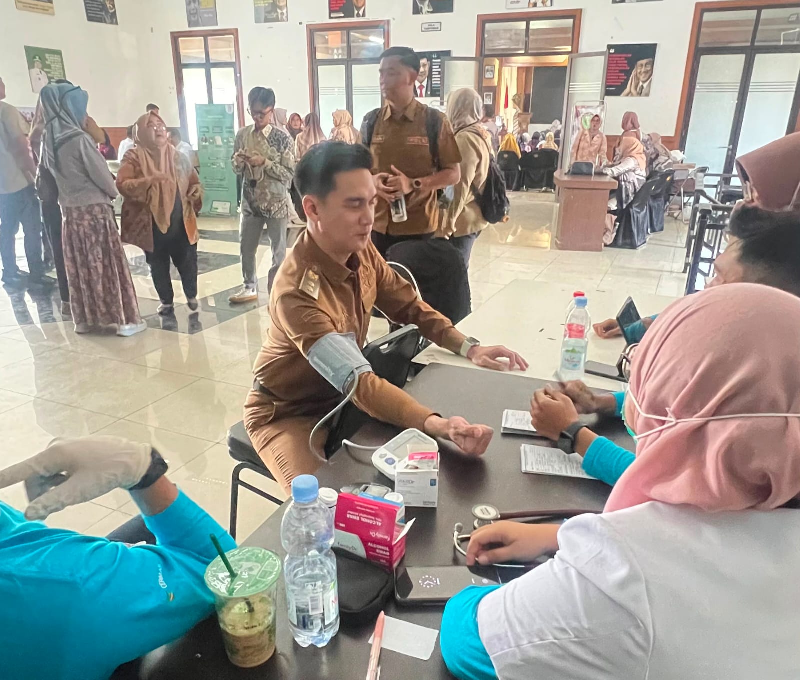 Puskesmas Ganeas Hadirkan Cek Kesehatan Gratis di Gebyar Legalitas UMKM Sumedang, Pelaku Usaha Bisa Deteksi Dini Penyakit