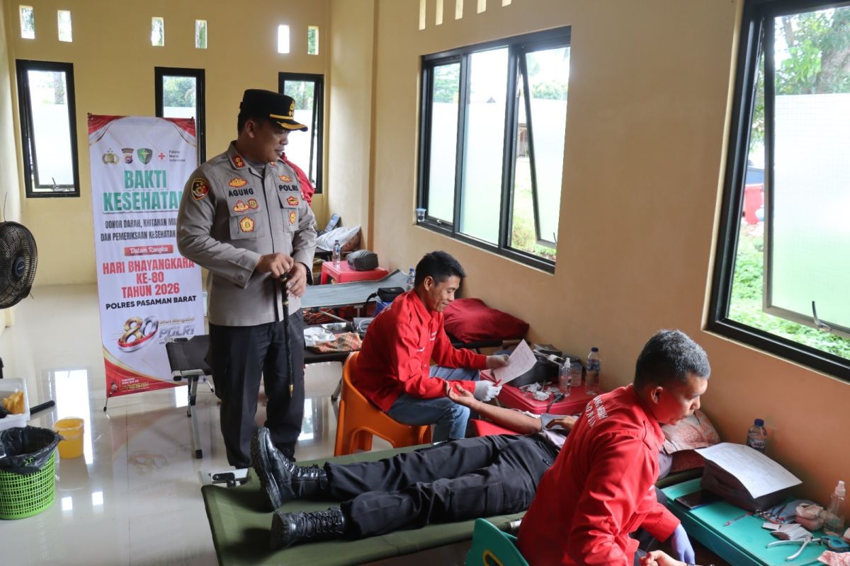 Polres Pasaman Barat Layani 127 Warga dengan Pengobatan Gratis dan Khitanan Massal Jelang Hari Bhayangkara