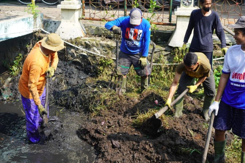 Normalisasi Sungai Asem Binatur Pekalongan Libatkan 25 Pekerja Padat Karya, Target Cegah Banjir di Medono