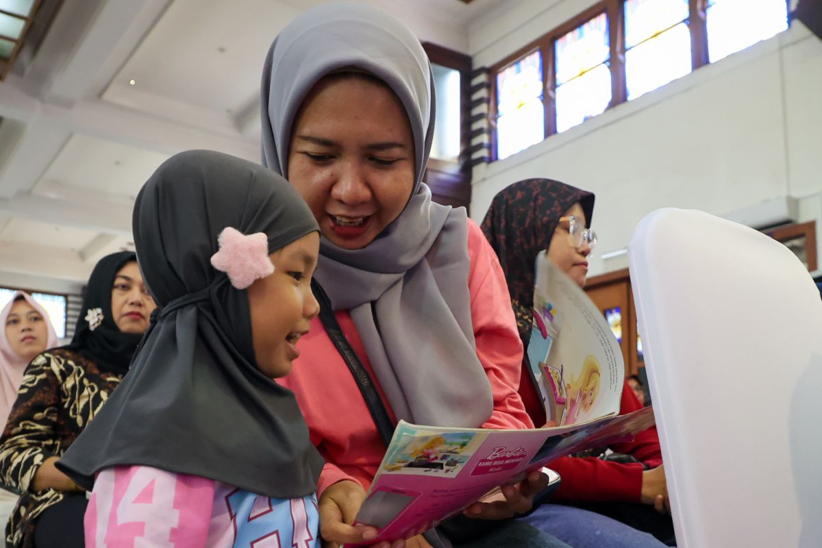 Bunda Literasi Surabaya Rintis Program Ceria Agar Buku Jadi Kebiasaan Keluarga, Bukan Sekadar Hiasan Rak