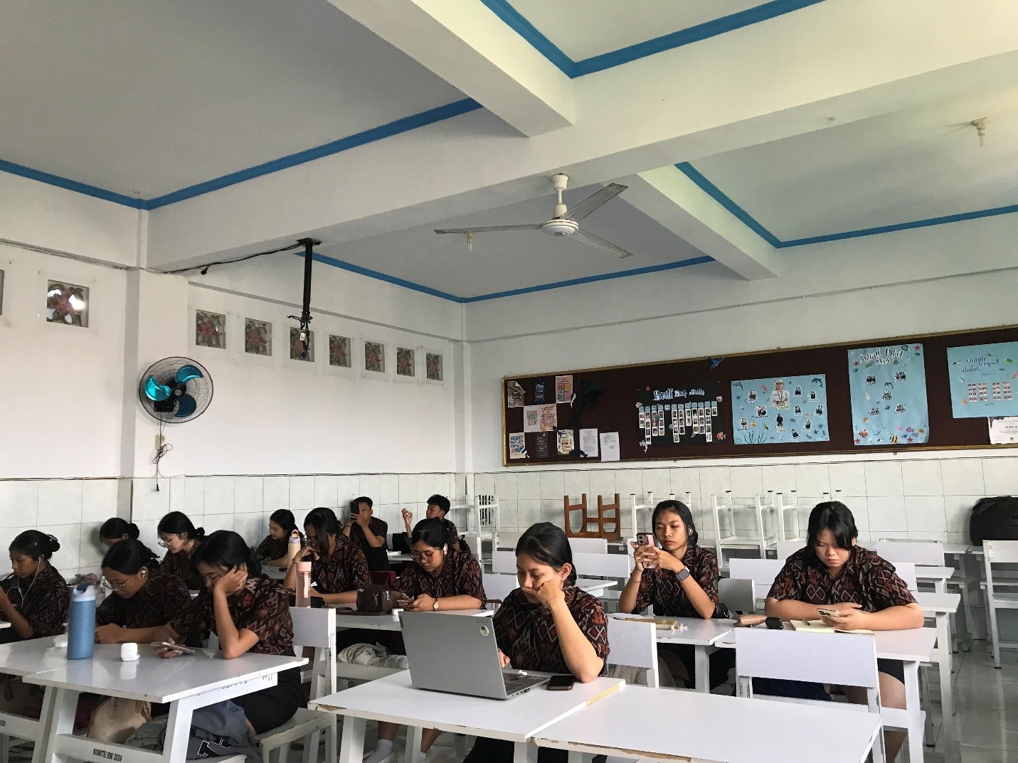 449 Siswa SMKS Kesehatan Bali Medika Denpasar Ikuti UKBI Adaptif, Bekal Komunikasi Calon Tenaga Kesehatan