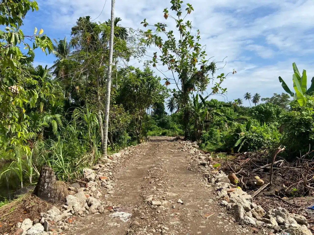 Warga Lubuk Lintah Hibahkan 300 Meter Lahan untuk Proyek Pelebaran Jalan, Akses Mobil Kini Masuk ke Kampung