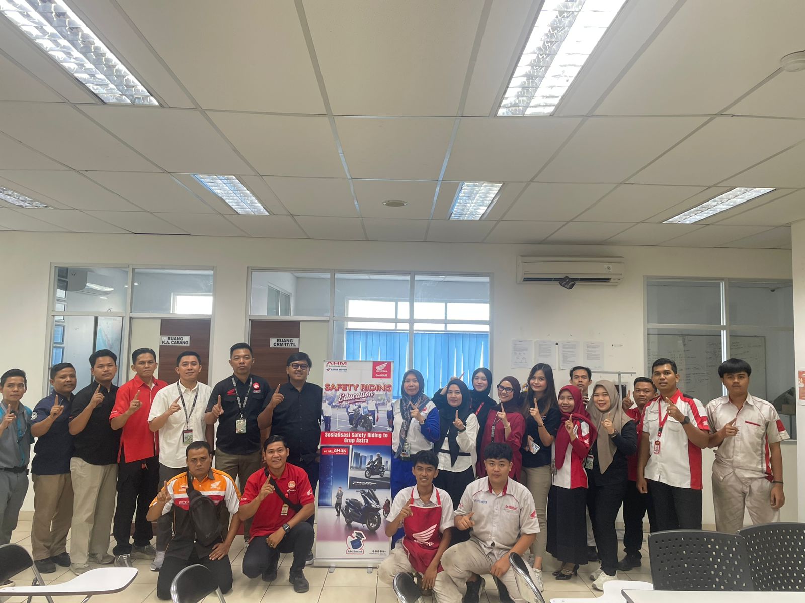 28 Karyawan Astra Motor Bengkulu Ikuti Edukasi Safety Riding, Belajar Teknik Berkendara Aman dan Pentingnya Perlengkapan Standar