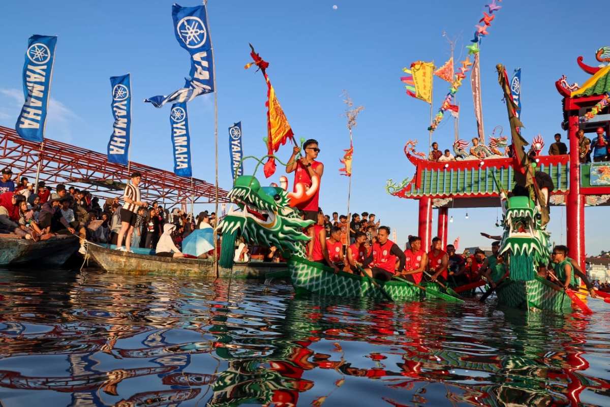 Gubernur Ansar Ahmad dan Wamendikdasmen Resmi Buka Dragon Boat Race 2026 di Tanjungpinang, Targetkan Dampak Ekonomi ke UMKM