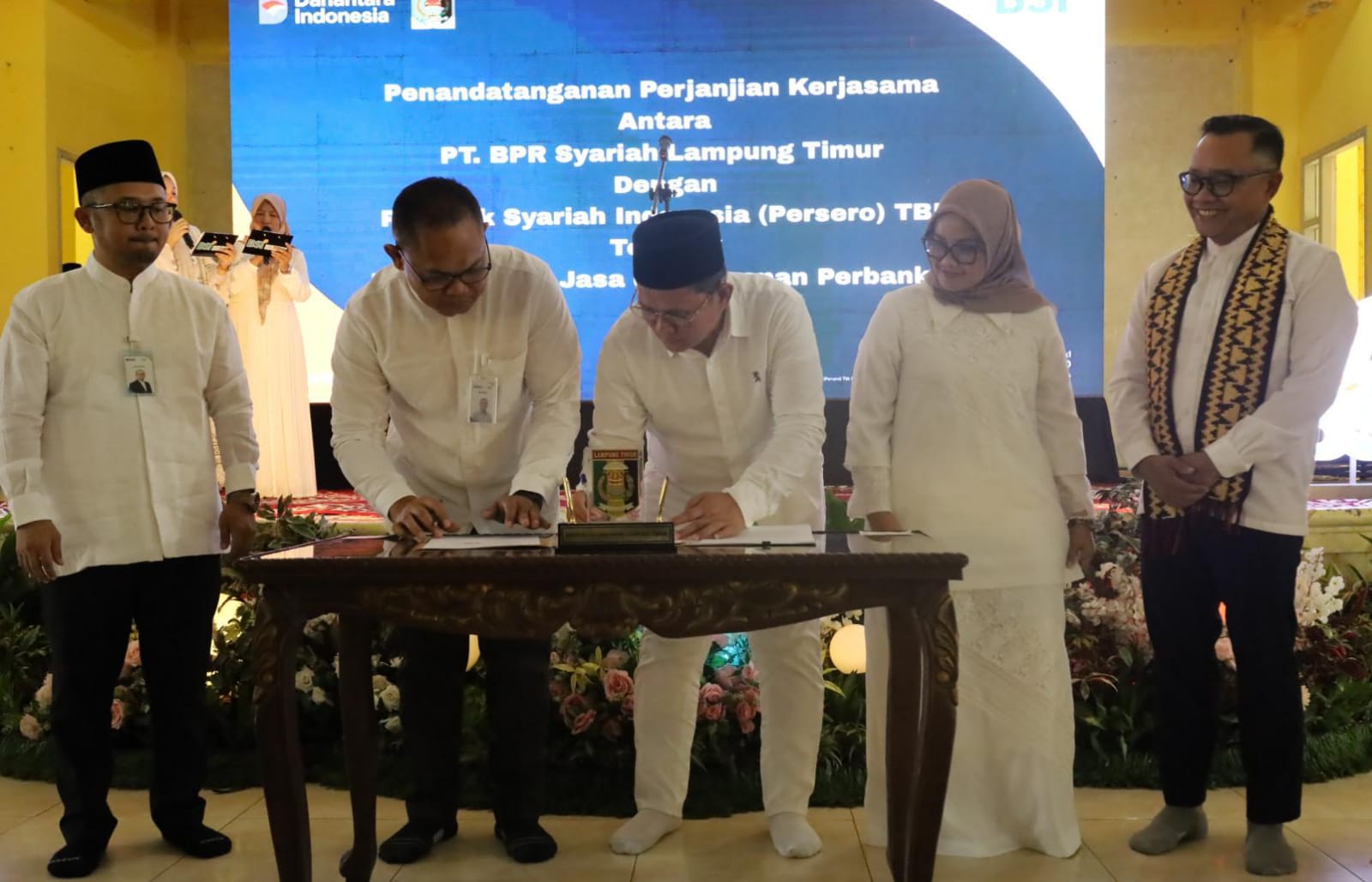 Bupati Lampung Timur Ela Siti Nuryamah Resmi Buka Program Lampung Timur Berhaji, Dorong Calon Jemaah Kelola Keuangan Syariah Sejak Dini