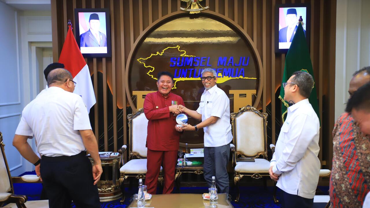 Gubernur Sumsel Herman Deru Percepat Pelabuhan Tanjung Carat, Target Kurangi Truk Logistik di Tengah Kota Palembang