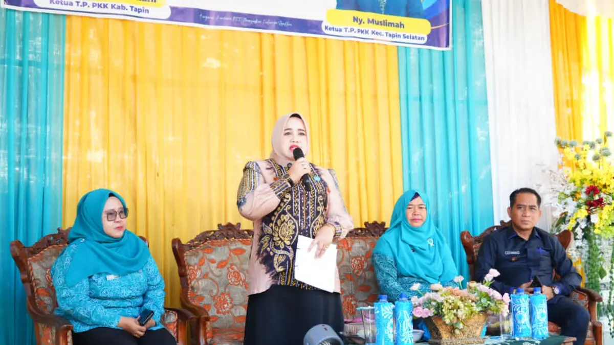 Ketua TP PKK Tapin Faridah Buka Bimtek Kader di Tapin Selatan, Tekan Peran Strategis Pemberdayaan Masyarakat
