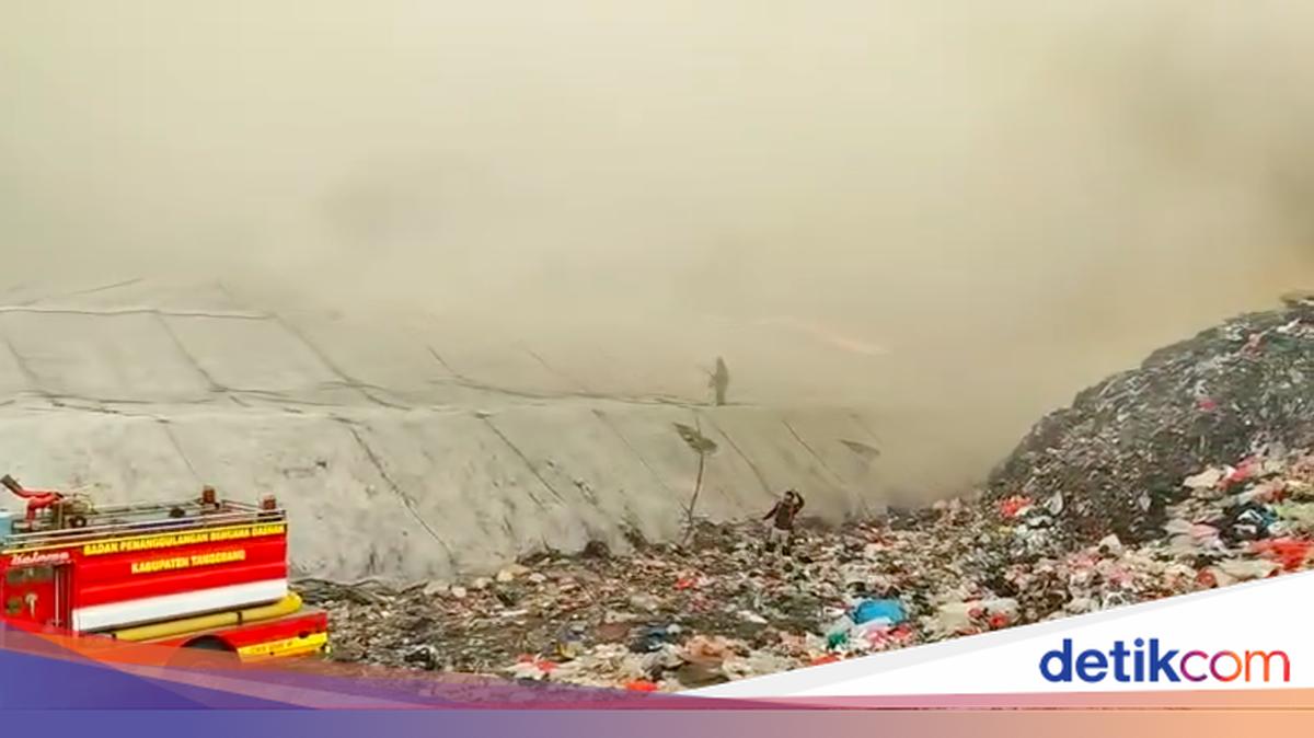 Kebakaran TPA Jatiwaringin Tangerang Meluas hingga 2 Hektare, 45 Personel Damkar Dikerahkan