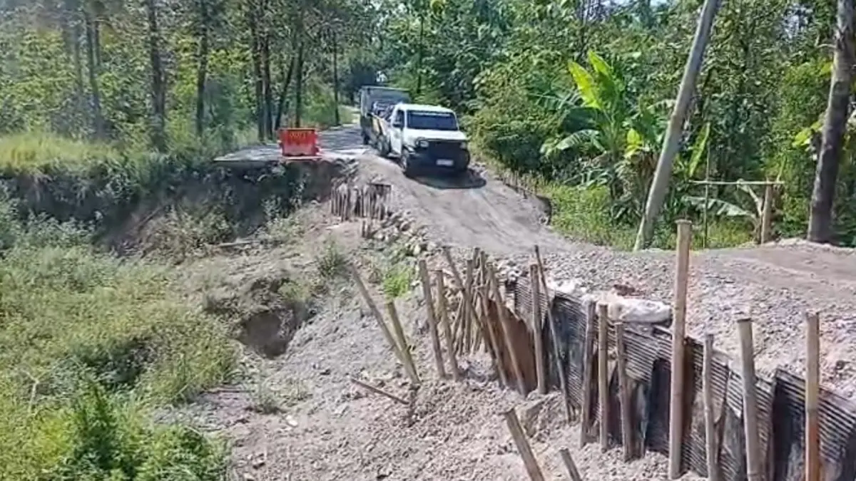 Empat Tahun Menunggu, Warga Sambirejo di Kabupaten Semarang Desak Perbaikan Jalan Penghubung Bringin-Tuntang yang Ambles Sejak 2022