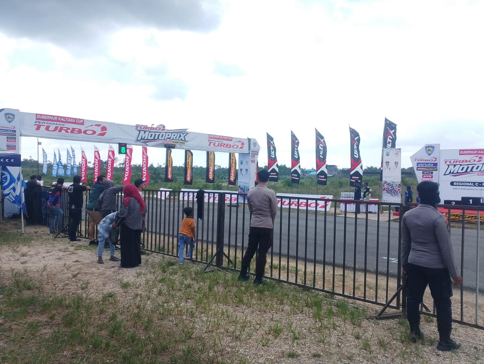 Polresta Bulungan Kerahkan Personel di Titik Strategis Sirkuit Motoprix 2026, Situasi Aman Hingga Balapan Usai
