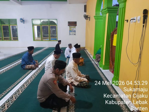 Polsek Cijaku Polres Lebak Gelar Salat Subuh Keliling di Masjid At-Taufiq, Pererat Silaturahmi dengan Ulama dan Warga