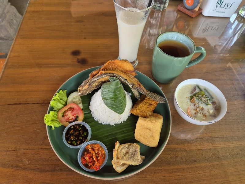 Lesung Mas Resto Bogor, Nuansa Pedesaan Jawa dengan Live Music Akhir Pekan