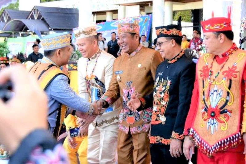Hadiri HUT ke-61 Palangka Raya, Wabup Barito Utara Felix Sonadie Tegaskan Komitmen Kolaborasi Antar Daerah untuk Kalteng Maju