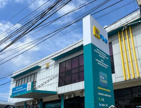 PLN Bongkar Tiang Beton di Bontang, Listrik Padam 4 Jam di Jalan Bhayangkara hingga Perumahan Permai