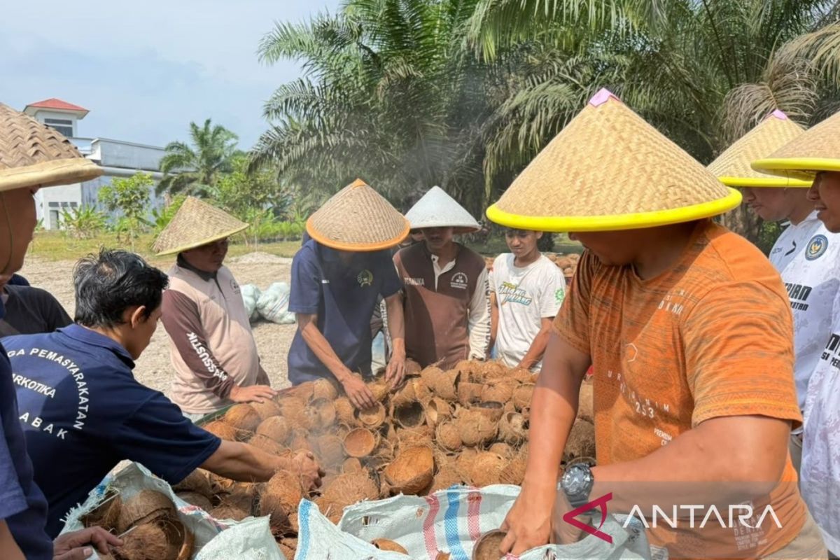 Lapas Narkotika Muara Sabak Jambi Olah Tempurung Kelapa Jadi Arang Ekspor, Target Kirim 50 Ton ke Korea dan China