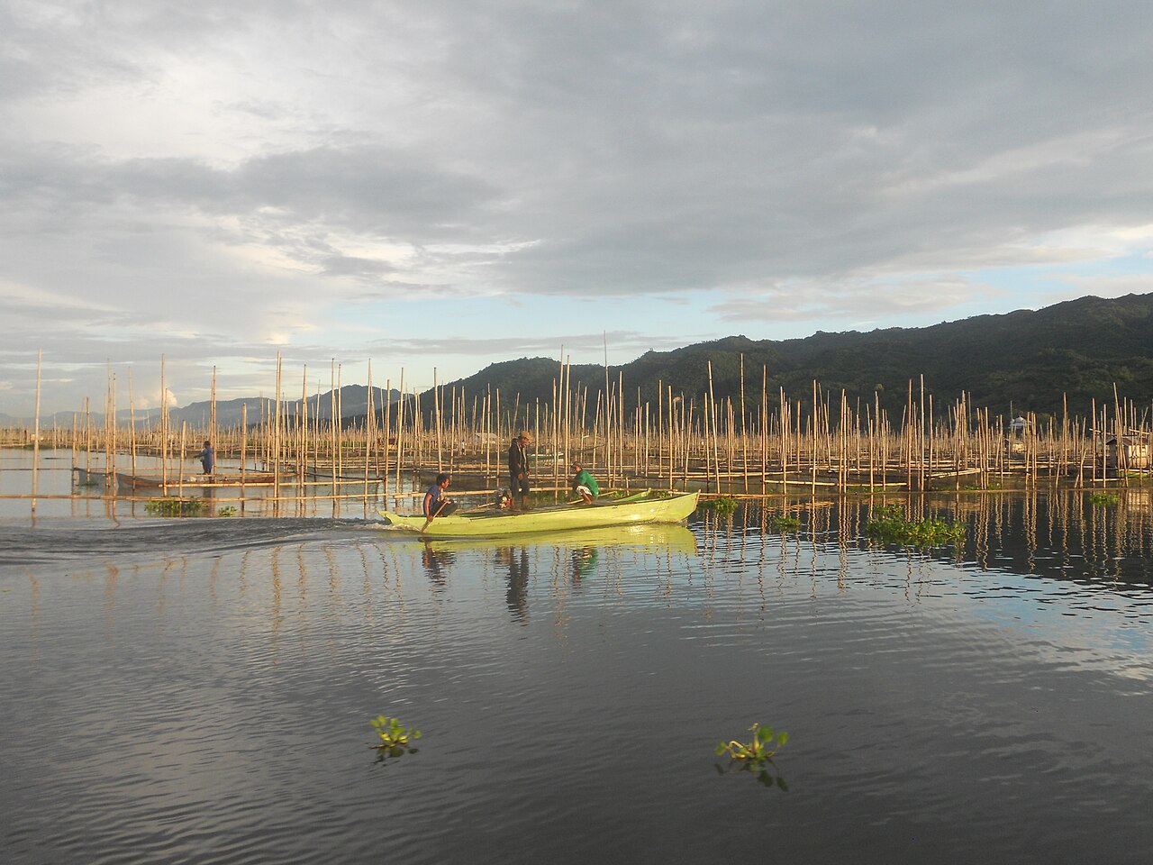 Pesona Wisata Danau Limboto, Danau Terbesar di Gorontalo