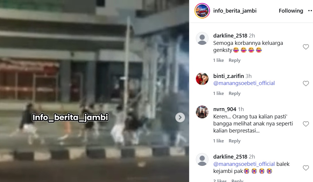 Video Tawuran Bujang Madesu di Depan WTC Batanghari Viral, Puluhan Pemuda Terlibat dan Bawa Senjata Tajam