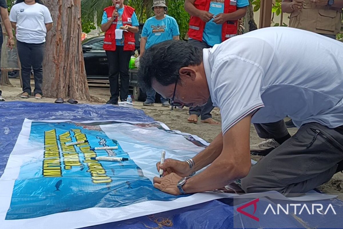 Pemprov Papua Ajak Masyarakat Gotong Royong Rehabilitasi Terumbu Karang yang Rusak di Wilayah Pesisir