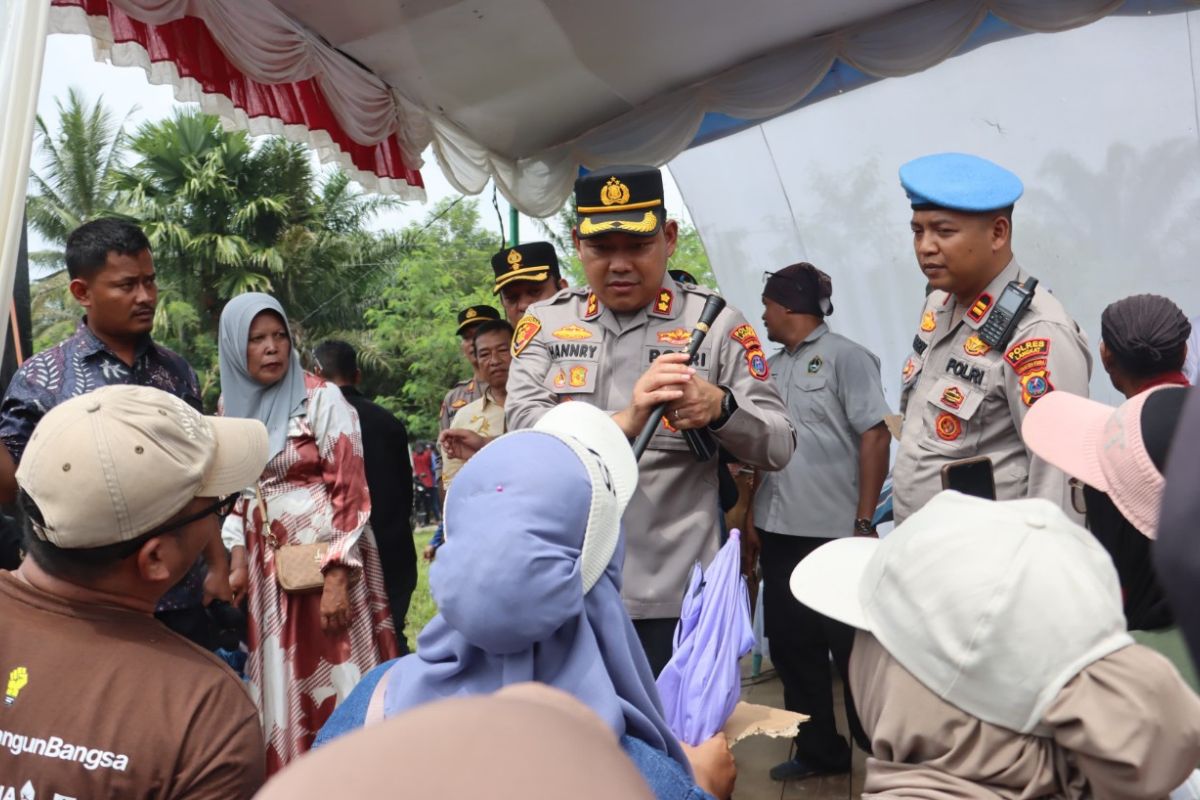 Kapolres Langkat Hadir Langsung Kawal Aksi 500 Warga Korban Banjir Besitang, Aksi Damai Tanpa Gesekan