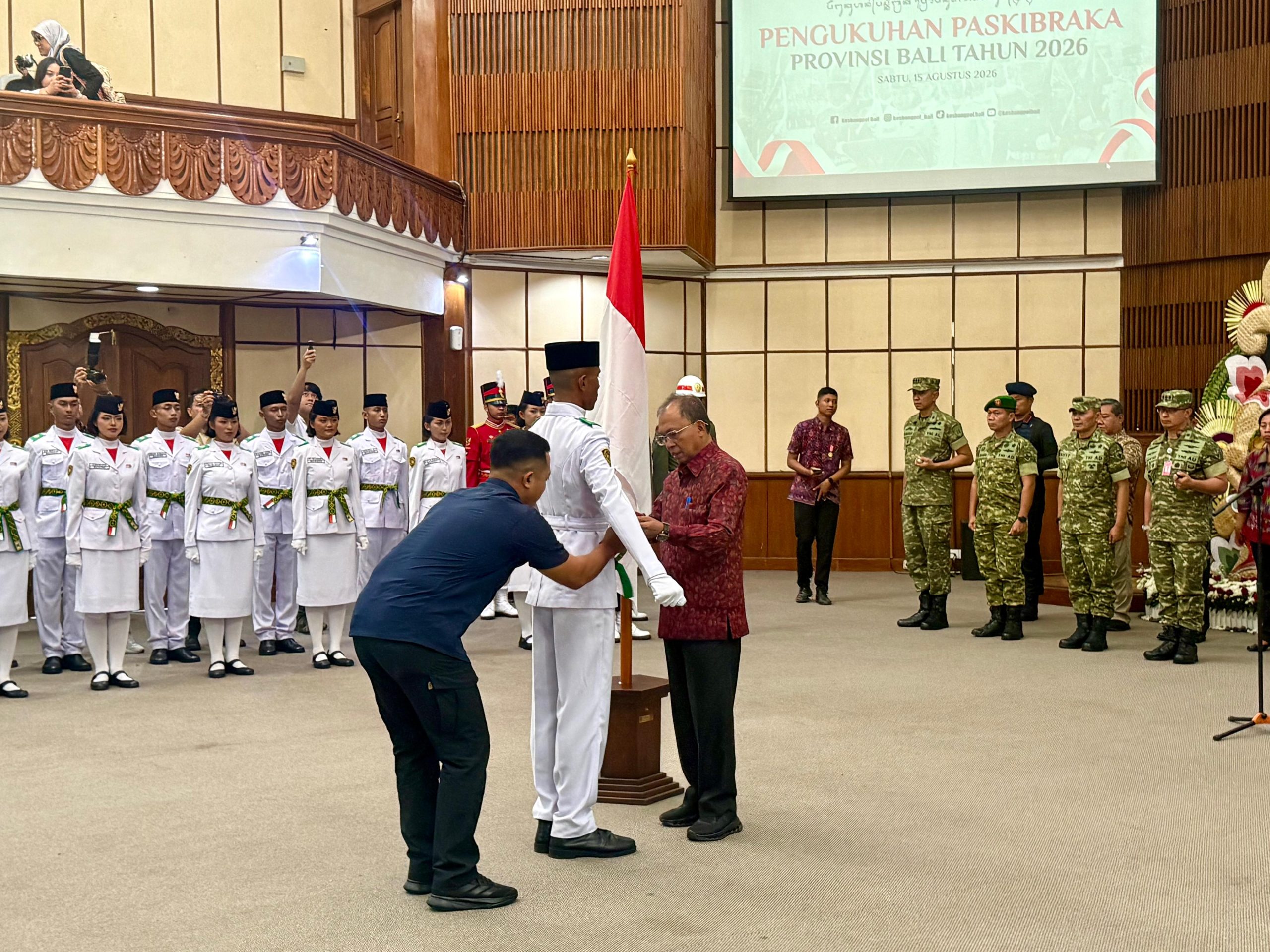 72 Anggota Paskibraka Bali Dikukuhkan Gubernur Koster untuk HUT ke-81 RI, Ini Pesan Pentingnya