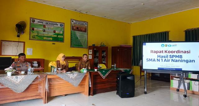 Kepala Pekon di Tanggamus Keluhkan Sistem Online SPMB, SMAN 1 Air Naningan Usul Sistem Dua Sesi