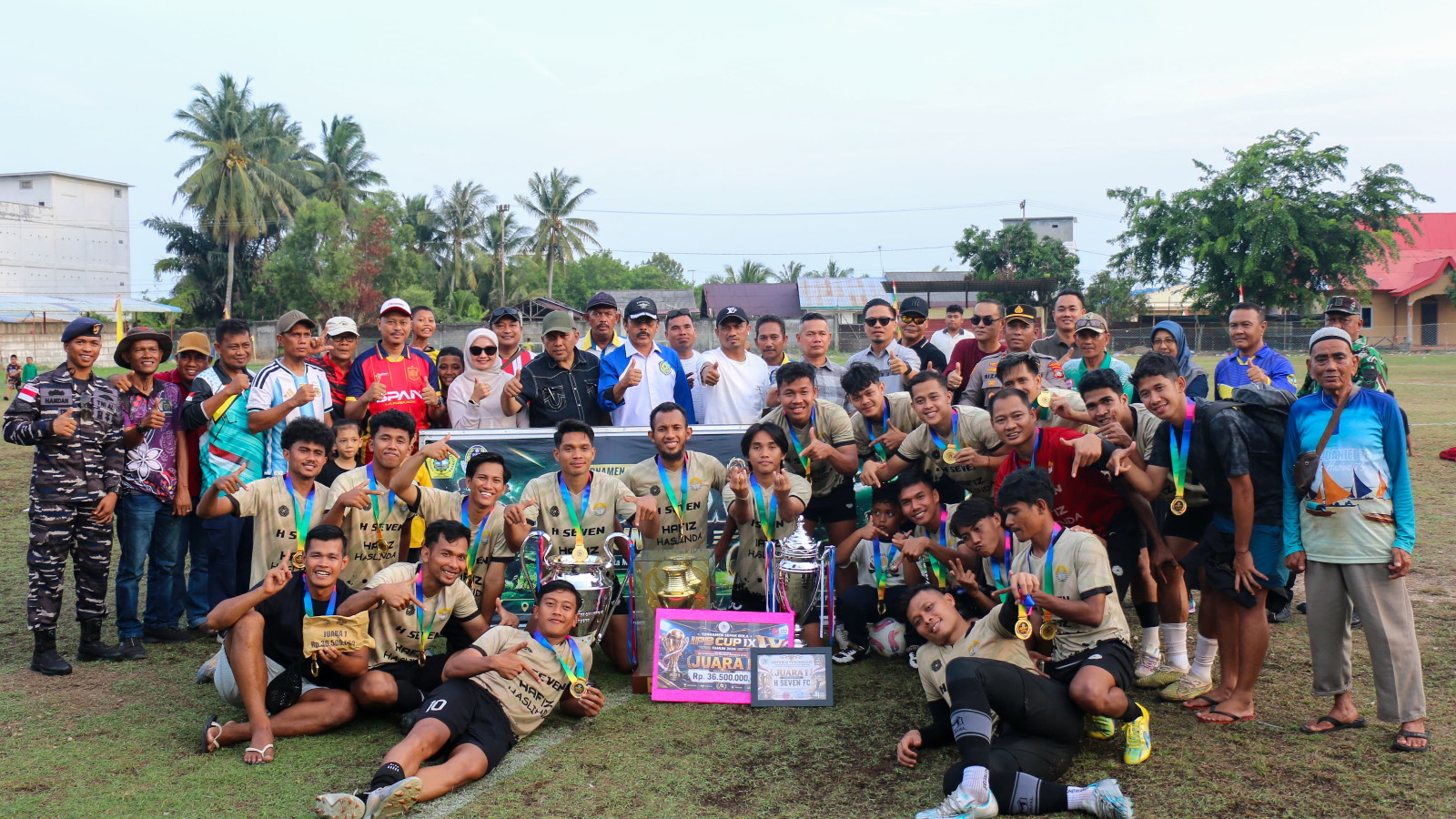 IPB Cup IX di Karimun Berakhir, H-Seven Juara Usai Adu Penalti, Wabup Rocky Soroti Pembinaan Pemuda