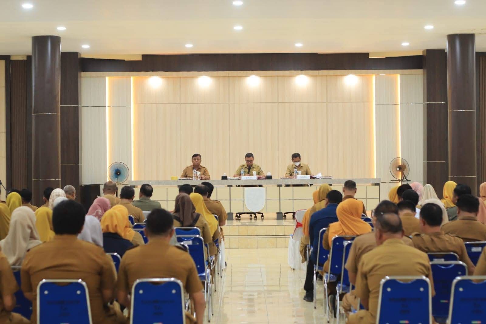 Bupati Bolaang Mongondow Utara Evaluasi Serapan Anggaran Semester I, OPD Diminta Genjot PAD dan Percepat Program Infrastruktur