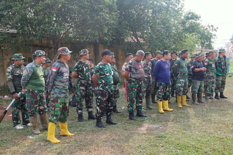 Danramil Sukarami Pimpin Apel Pembersihan di Talang Jambe Jelang Penutupan TMMD ke-129 Kodim 0418/Palembang