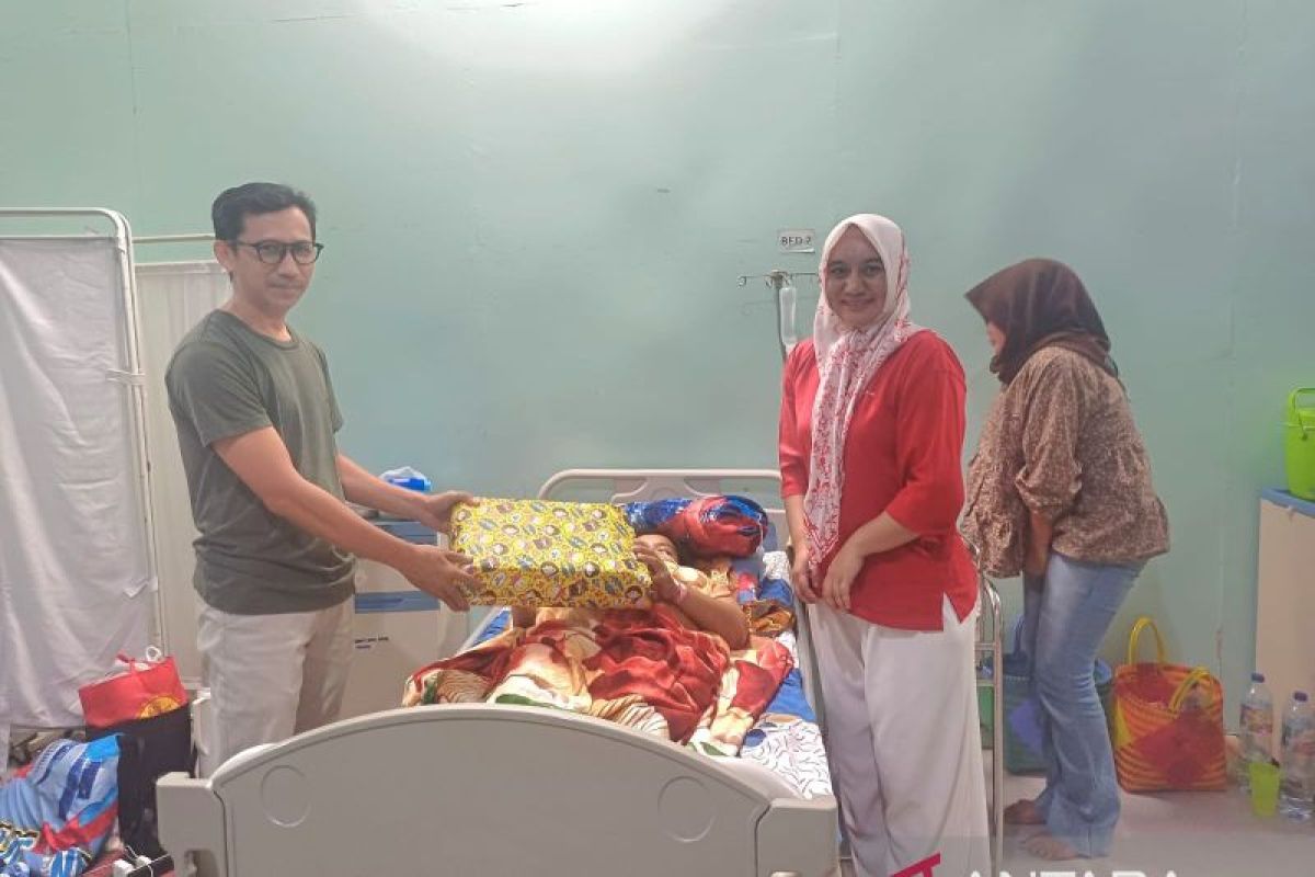 RSUD Ainun Habibie Gorontalo Beri Souvenir ke 5 Bayi yang Lahir Tepat di HUT ke-81 RI