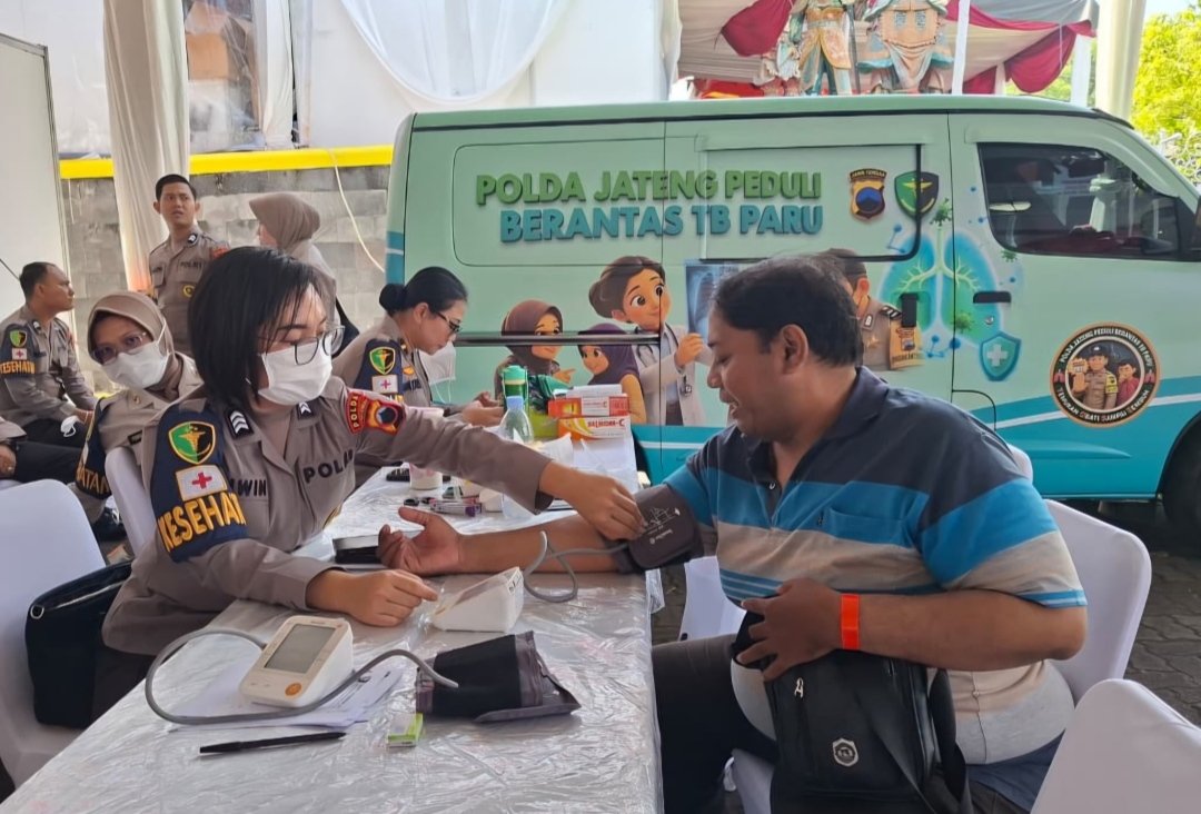 Biddokkes Polda Jateng Buka Skrining TB Paru Gratis di Klenteng Sam Poo Kong Semarang, Target 100 Peserta Per Hari