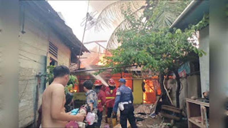 Kebakaran di Kampung Jao Padang Hanguskan 34 Bangunan, 38 Warga Kehilangan Tempat Tinggal