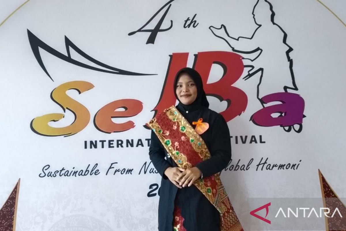 Mahasiswi UIN Raden Fatah Palembang Raih Medali Perak di Festival Puisi Internasional, Kalahkan 486 Peserta dari 7 Negara