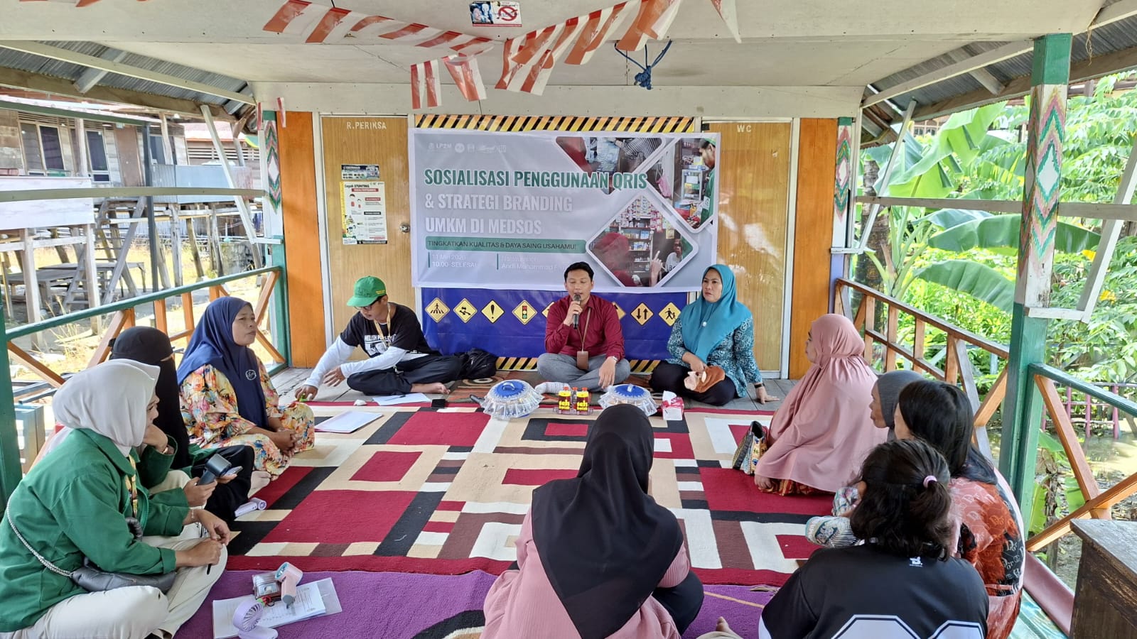 Mahasiswa KKN UIN Alauddin Makassar Latih 30 Pelaku UMKM di Wajo Gunakan QRIS dan Branding Digital