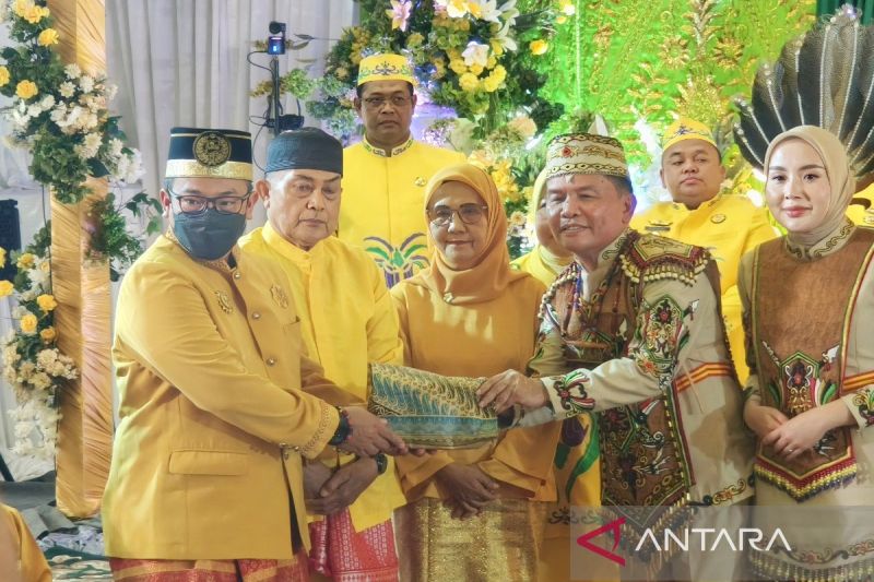 Gubernur Kalteng Agustiar Sabran Ajak Generasi Muda Lestarikan Budaya Daerah di Tengah Arus Digitalisasi