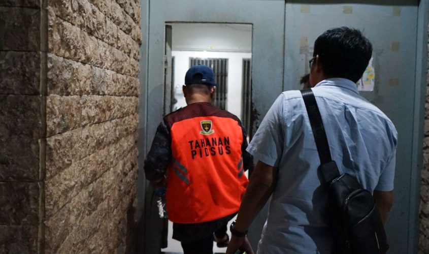 Kejari Jayapura Bekuk Buronan Korupsi Mantan Ketua Pedagang Pasar di Pelabuhan, Vonis 1 Tahun Penjara Menanti