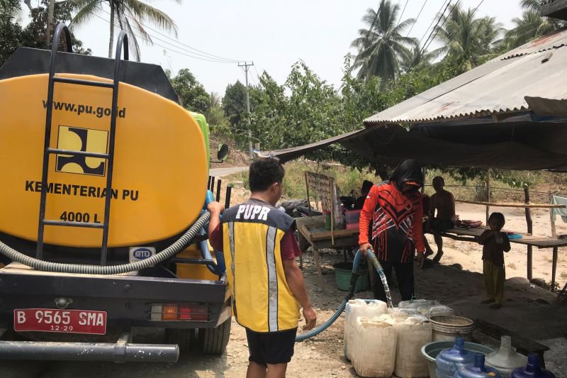 BPBD Parigi Moutong Pasok 40 Ribu Liter Air ke 5 Desa Terdampak Kekeringan El Nino