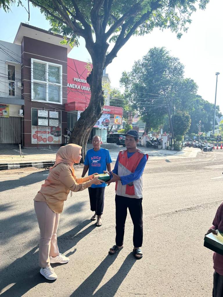 Pegadaian Pati Salurkan Bantuan Sosial Lewat Program Mengetuk Pintu Langit, Ini Tujuannya