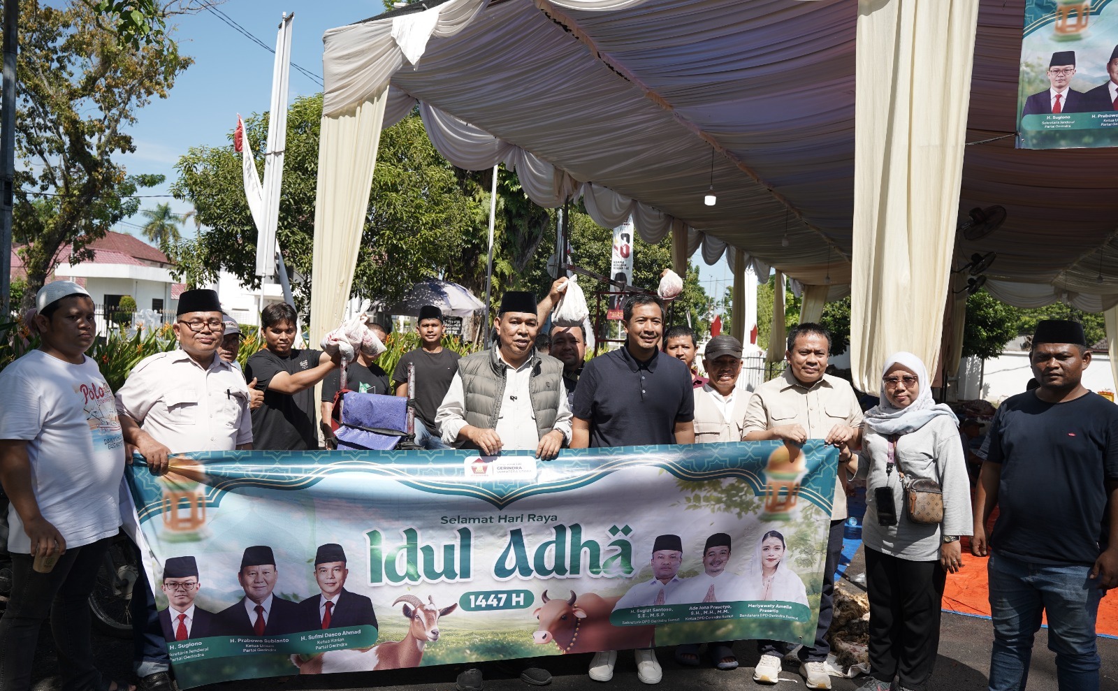 Gerindra Sumut Bagikan Ribuan Paket Daging Kurban Idul Adha 1447 H, 18 Sapi dan 6 Kambing Disembelih