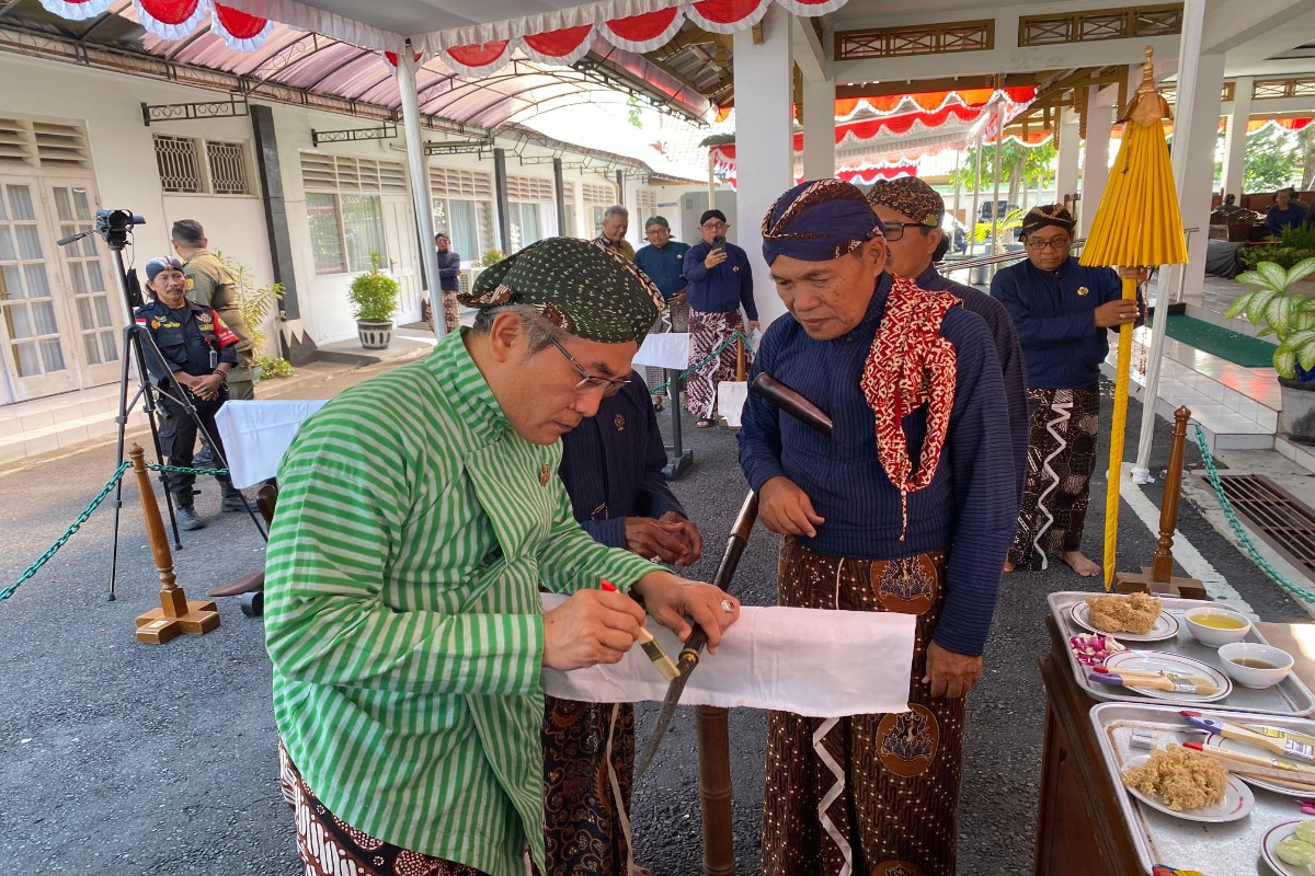 Tradisi Siraman Pusaka di Bantul Libatkan Pusaka Desa Budaya, Bupati Ajak Warga Introspeksi Diri