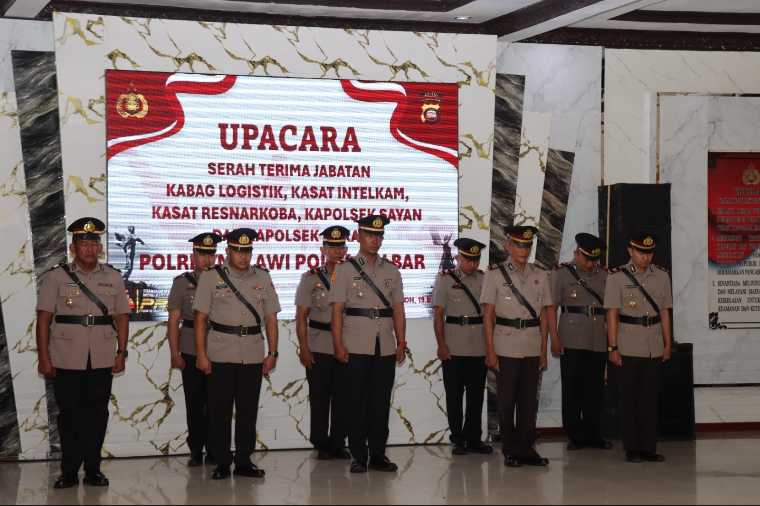 Kapolres Melawi Pimpin Sertijab 7 Pejabat Strategis, Rotasi Besar untuk Penyegaran Organisasi