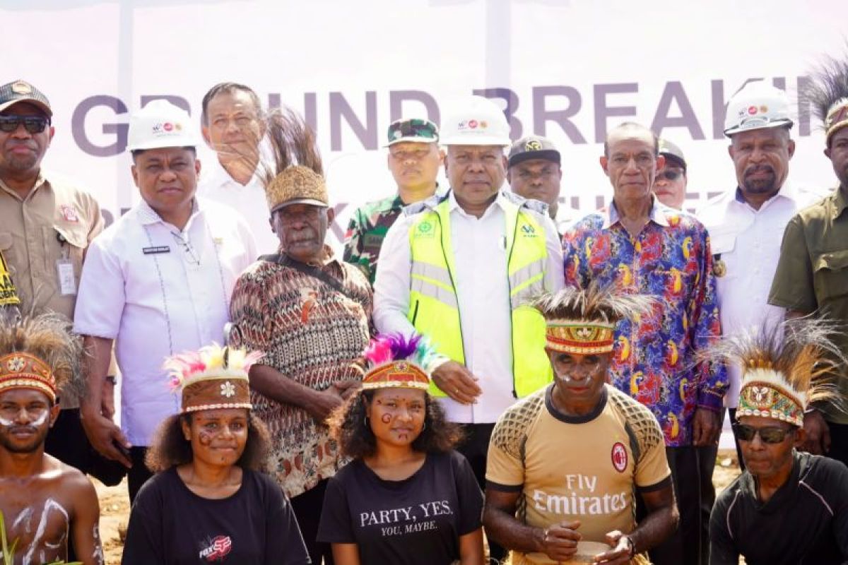 Wagub Papua Aryoko Rumaropen Minta Pembangunan Sekolah Rakyat di Kampung Maribu Rampung Tepat Waktu
