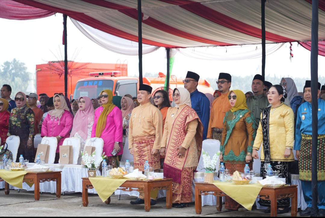 Festival Robo-Robo Mempawah 2026 Resmi Dibuka, Gubernur Ria Norsan Serahkan Dana Rp 50 Juta untuk Rawat Warisan Leluhur