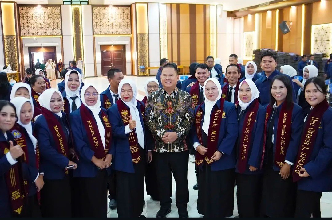 Sekda Malinau Dorong Guru Terus Belajar Usai Yudisium Magister, Disebut Investasi Jangka Panjang untuk Pendidikan