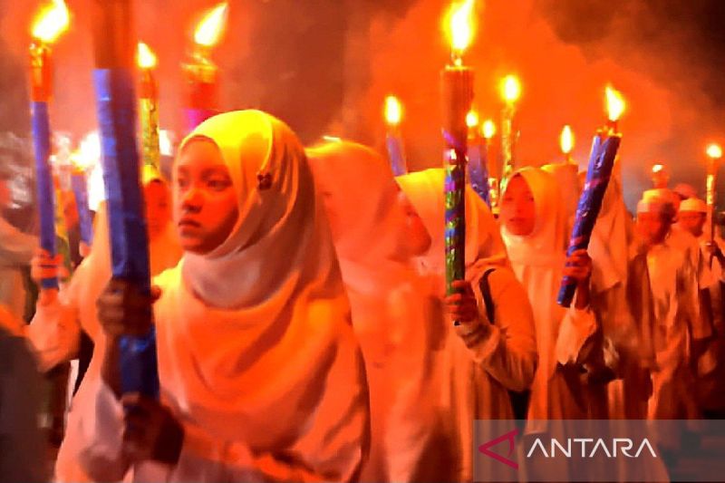 13 Tahun Berturut-turut, Pawai Obor Malam Idul Adha di Sampit Libatkan 25 Kelompok Peserta