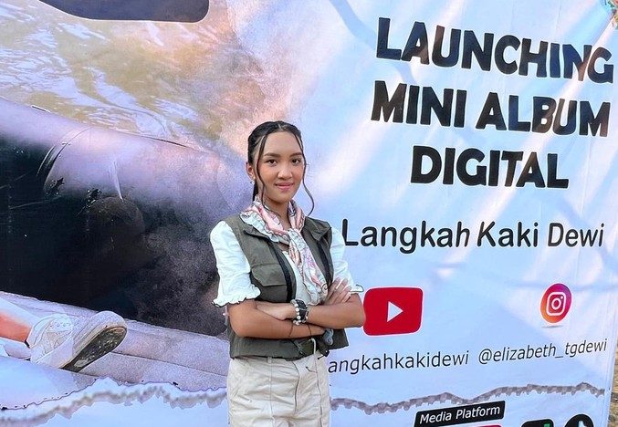 Elizabeth Tunggadewi, Remaja 15 Tahun, Kenalkan Album Lingkungan di Bantaran Sungai Ciliwung