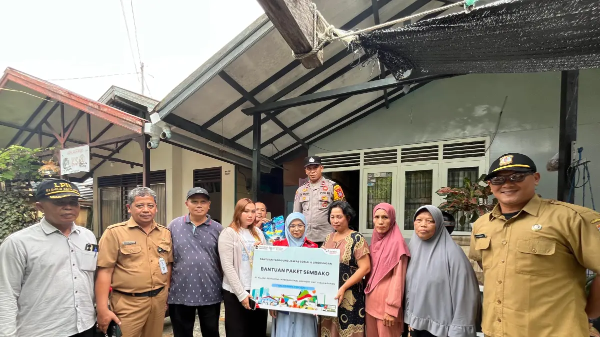 Pertamina Patra Niaga Kilang Balikpapan Salurkan Bantuan Tanggap Darurat untuk Korban Kebakaran di Klandasan Ulu